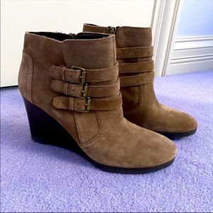 Franco Sarto Walice wedge ankle bootie (NWT)
